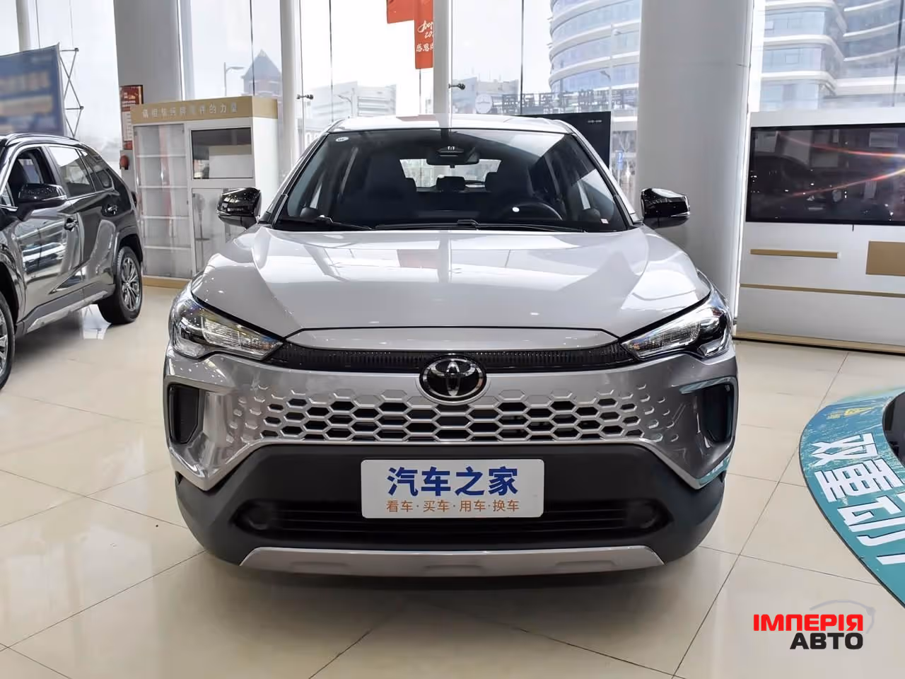 Toyota Corolla Cross - фото 1