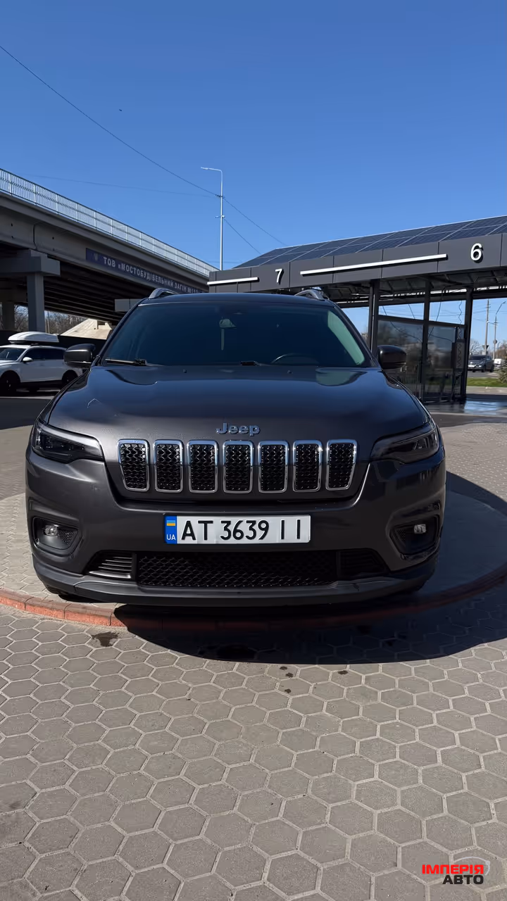 Jeep Cherokee - фото 2