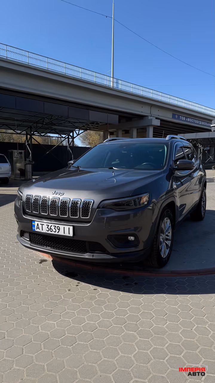 Jeep Cherokee - фото 1