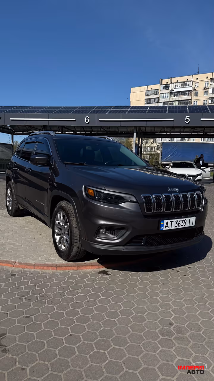 Jeep Cherokee - фото 4
