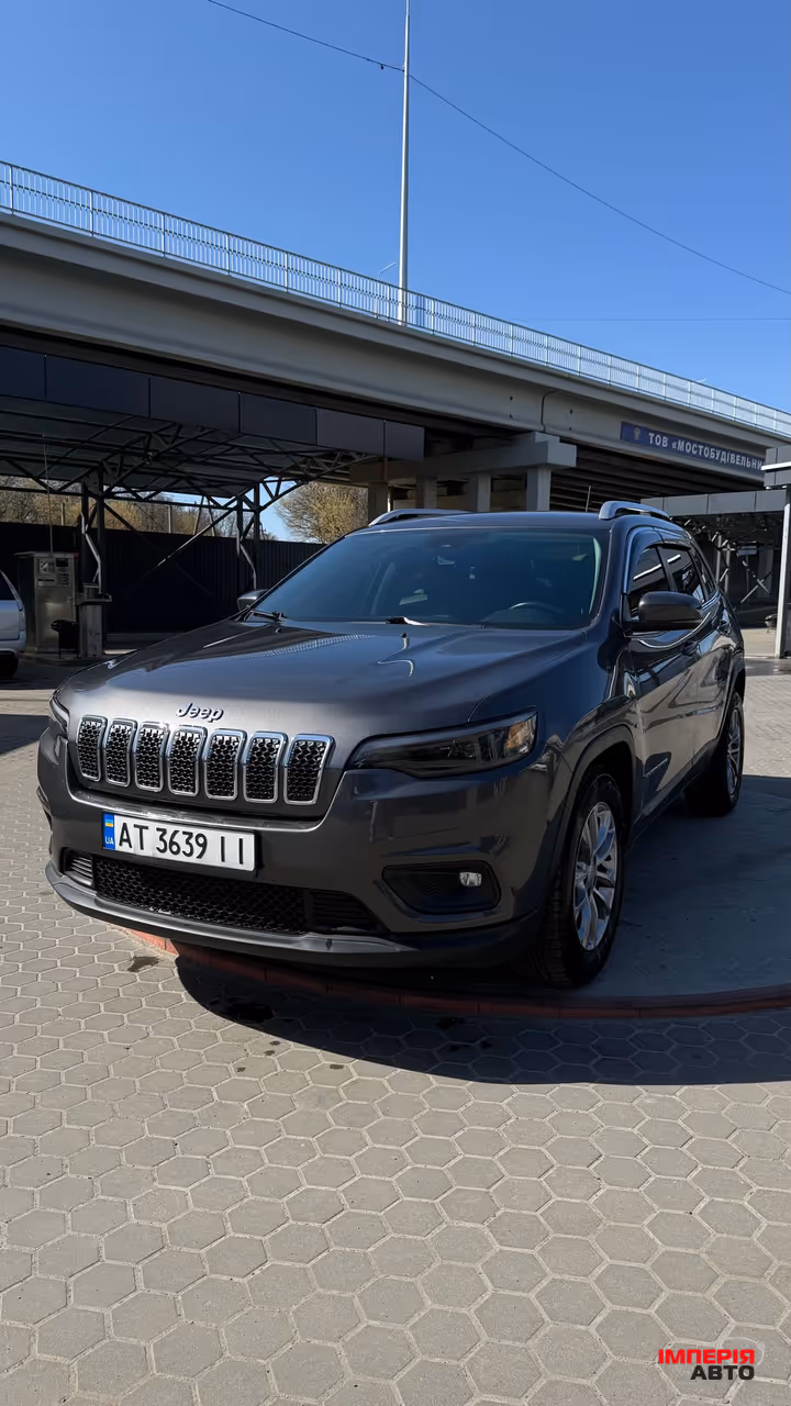Jeep Cherokee - фото 3