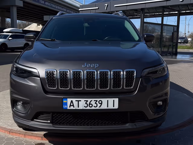 Jeep Cherokee - фото 2