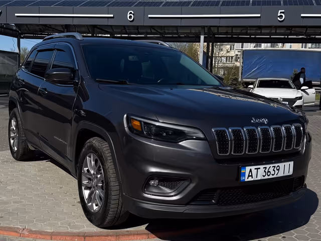Jeep Cherokee - фото 4