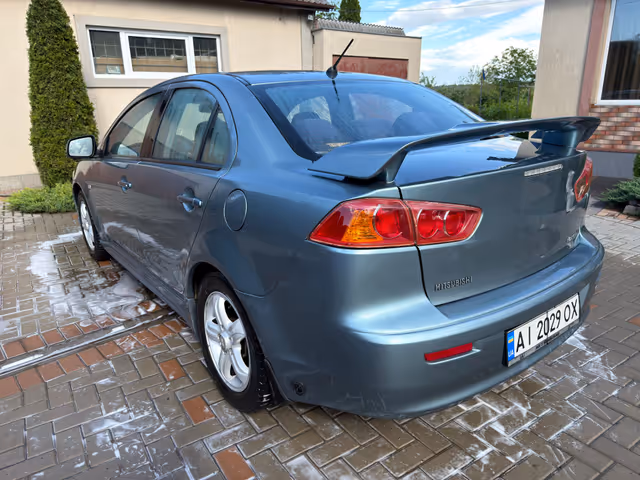 Mitsubishi Lancer - фото 5