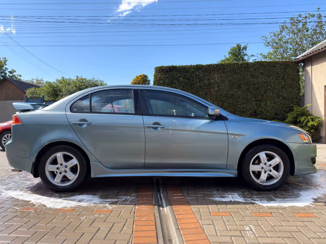 Mitsubishi Lancer - фото 4