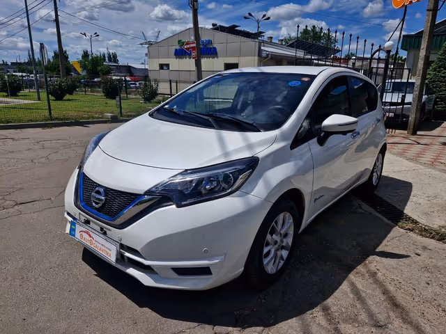 Nissan Note - фото 1