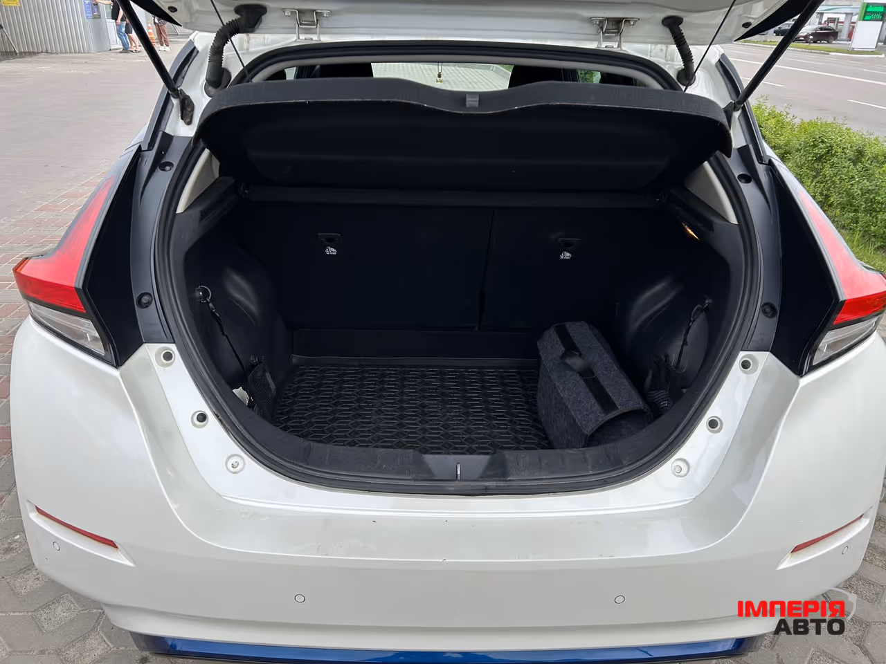 Nissan Leaf - фото 12