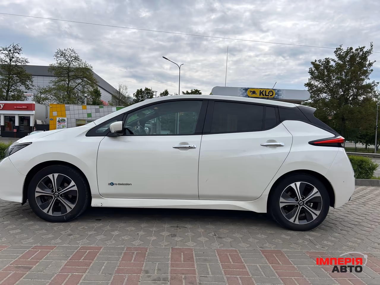 Nissan Leaf - фото 2