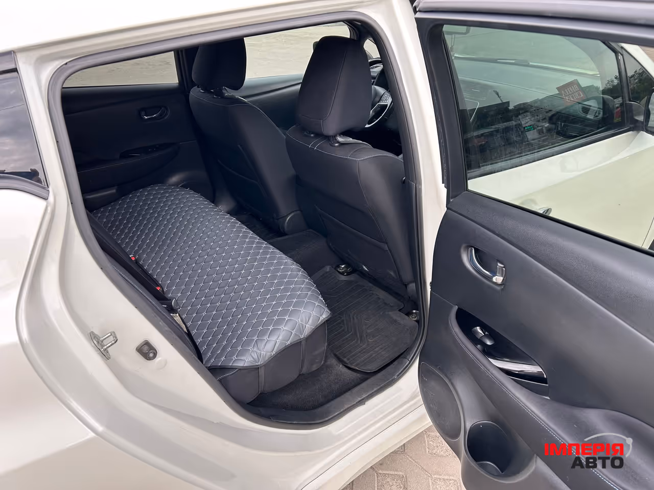 Nissan Leaf - фото 10