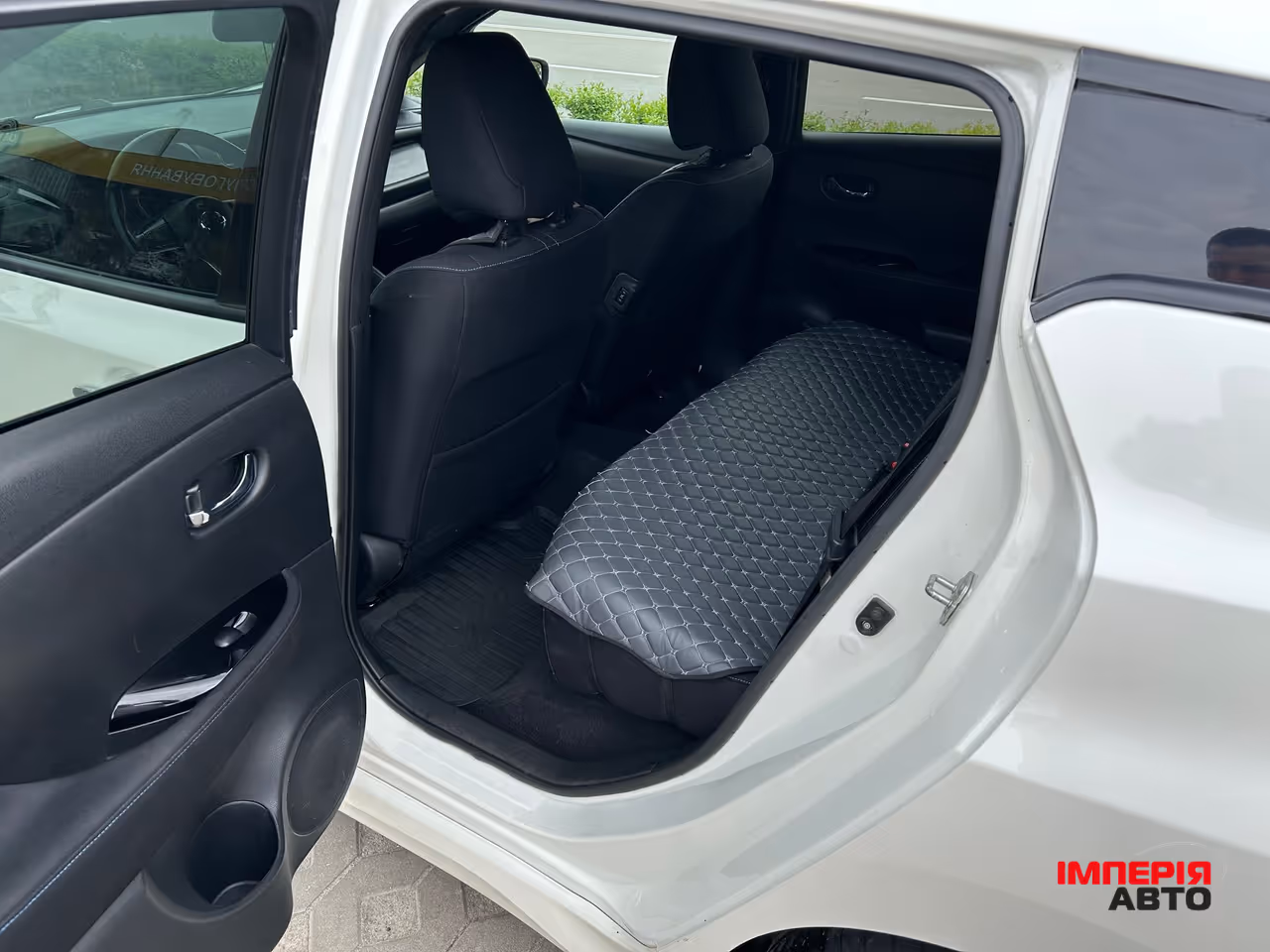 Nissan Leaf - фото 11