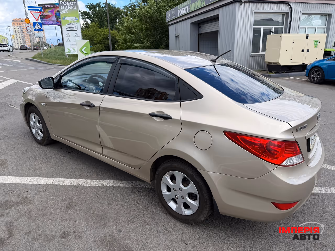 Hyundai Accent - фото 3
