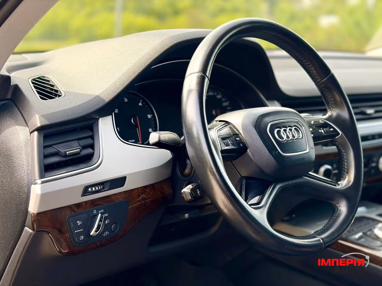 Audi Q7 - фото 13