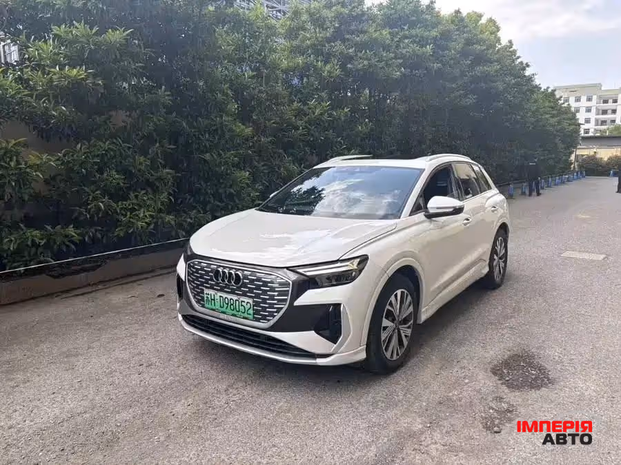 Audi Q4 e-tron - фото 2