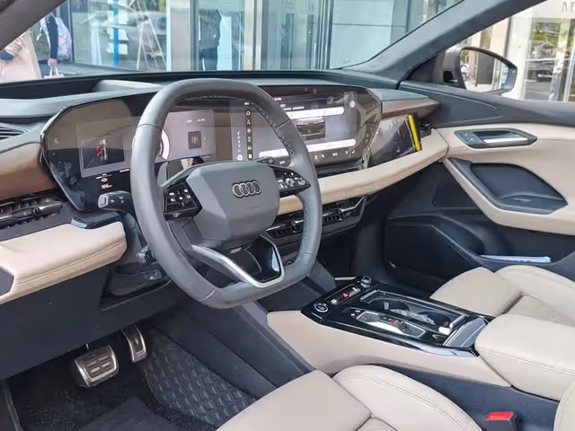 Audi Q6 e-tron - фото 3