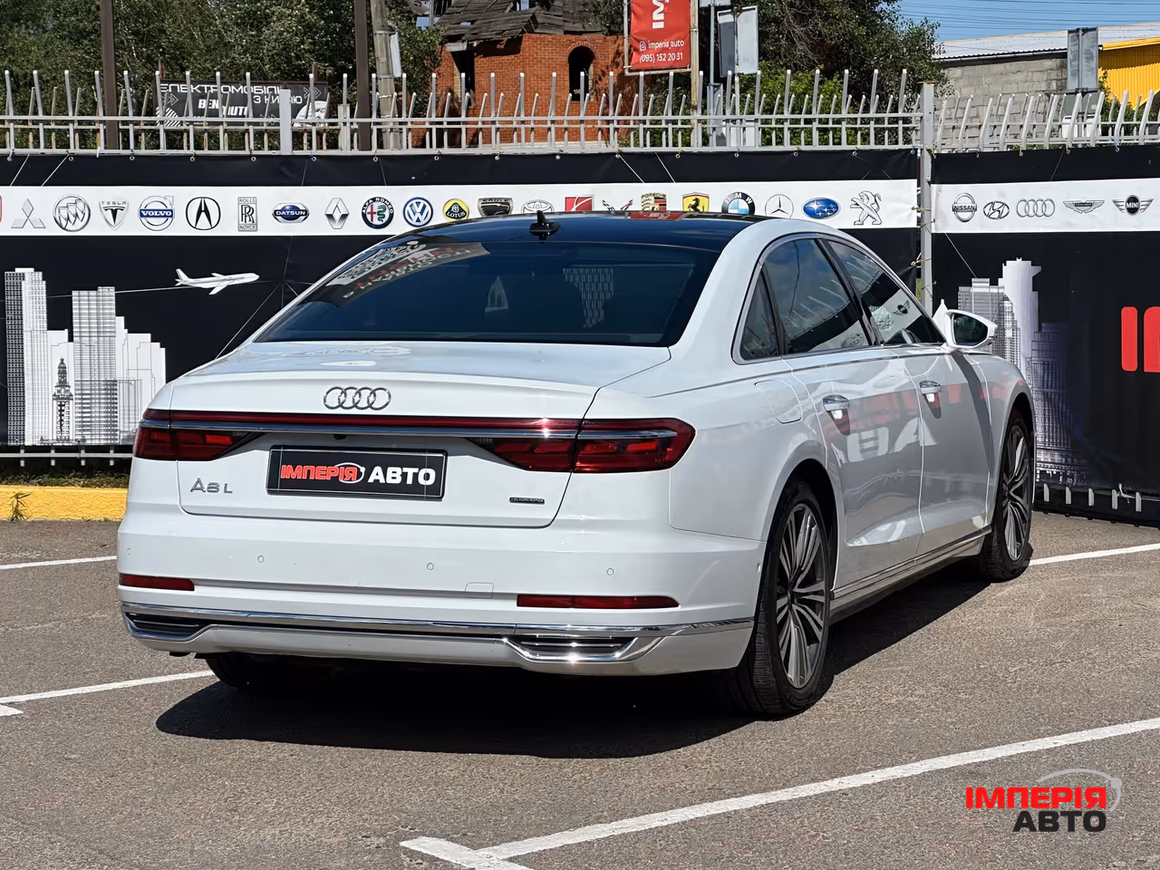 Audi A8 - фото 4