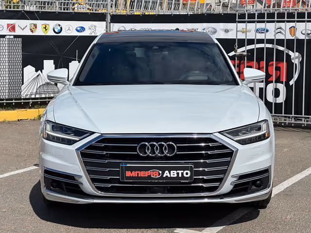Audi A8 - фото 2