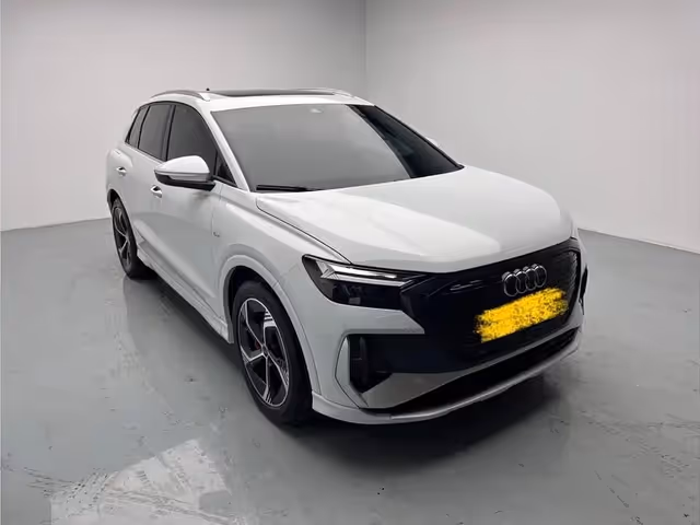 Audi Q4 e-tron - фото 2