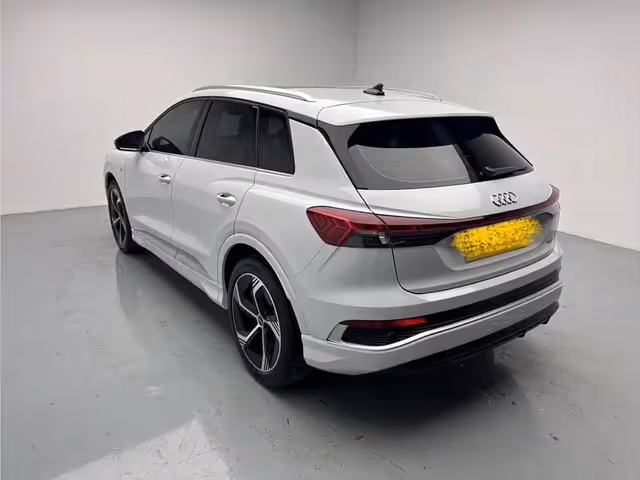 Audi Q4 e-tron - фото 4