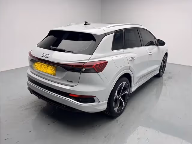 Audi Q4 e-tron - фото 3