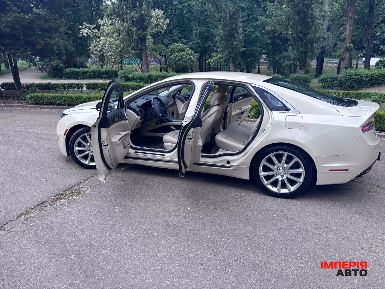 Lincoln MKZ - фото 23