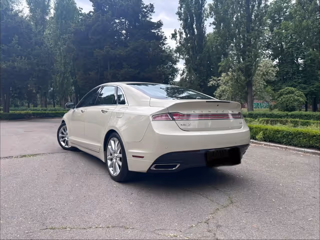Lincoln MKZ - фото 5