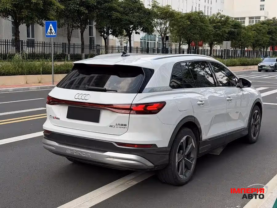 Audi Q5 e-tron - фото 7