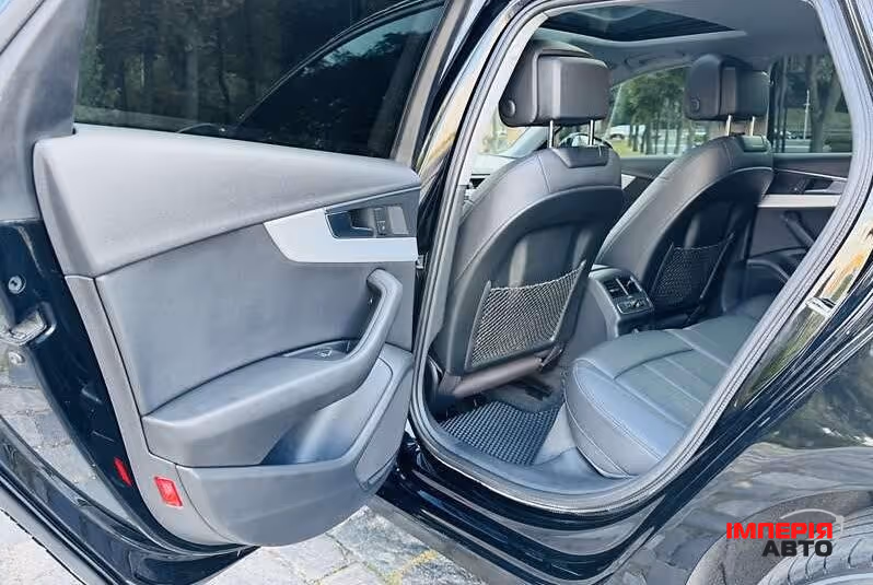 Audi A4 - фото 36