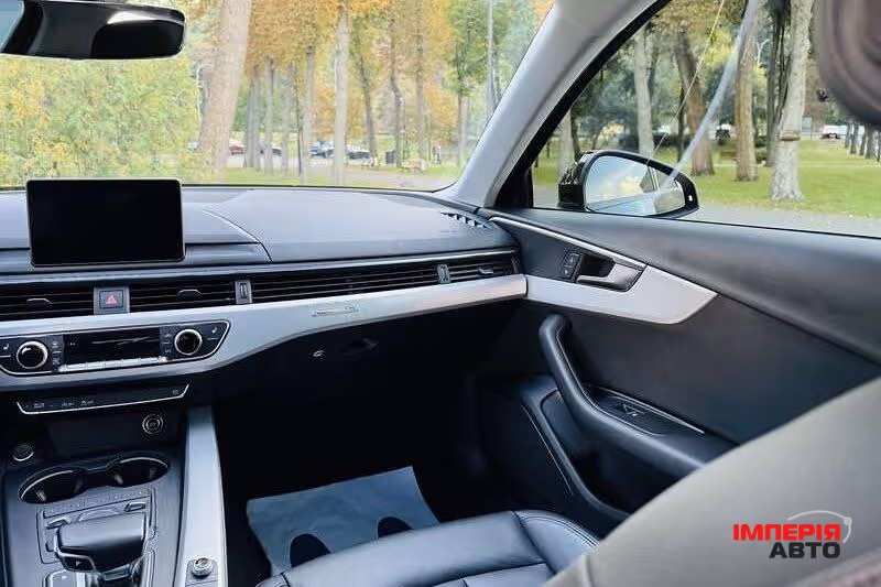 Audi A4 - фото 39