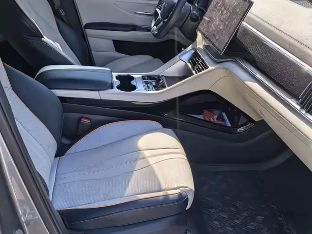 BYD Song Plus - фото 1