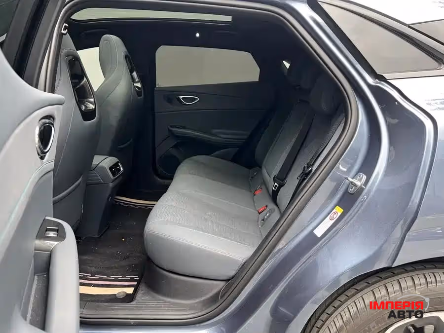 BYD Seal - фото 8