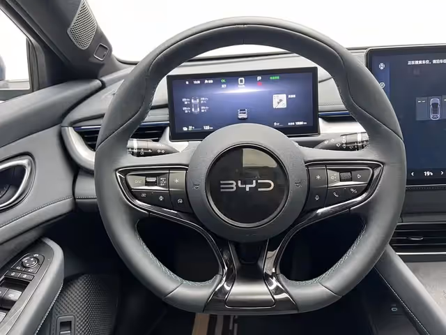 BYD Seal - фото 5