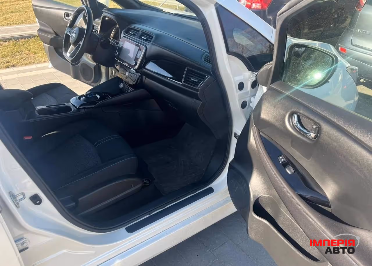 Nissan Leaf - фото 9