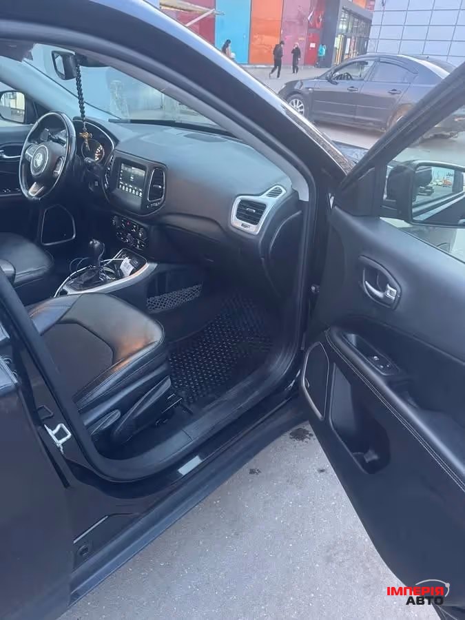 Jeep Compass - фото 8