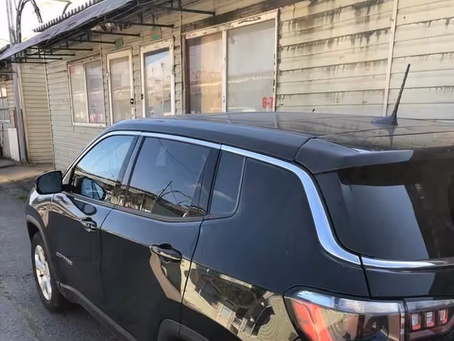 Jeep Compass - фото 3