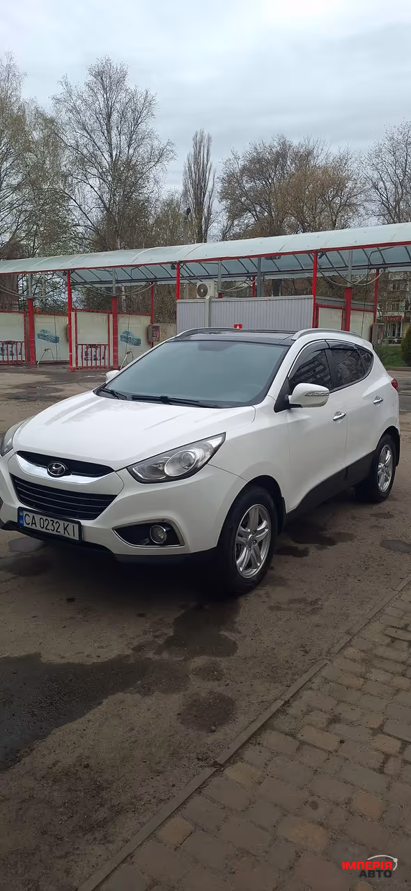 Hyundai ix35 - фото 1