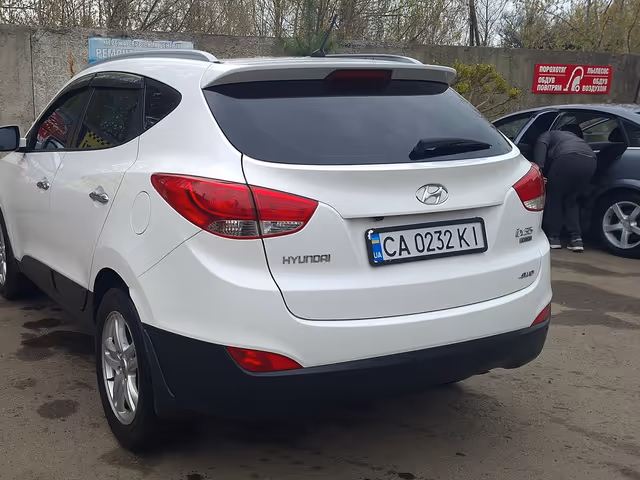 Hyundai ix35 - фото 3