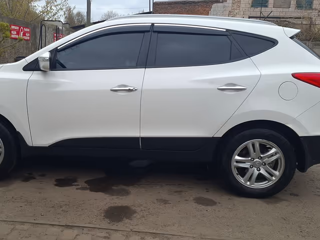 Hyundai ix35 - фото 2
