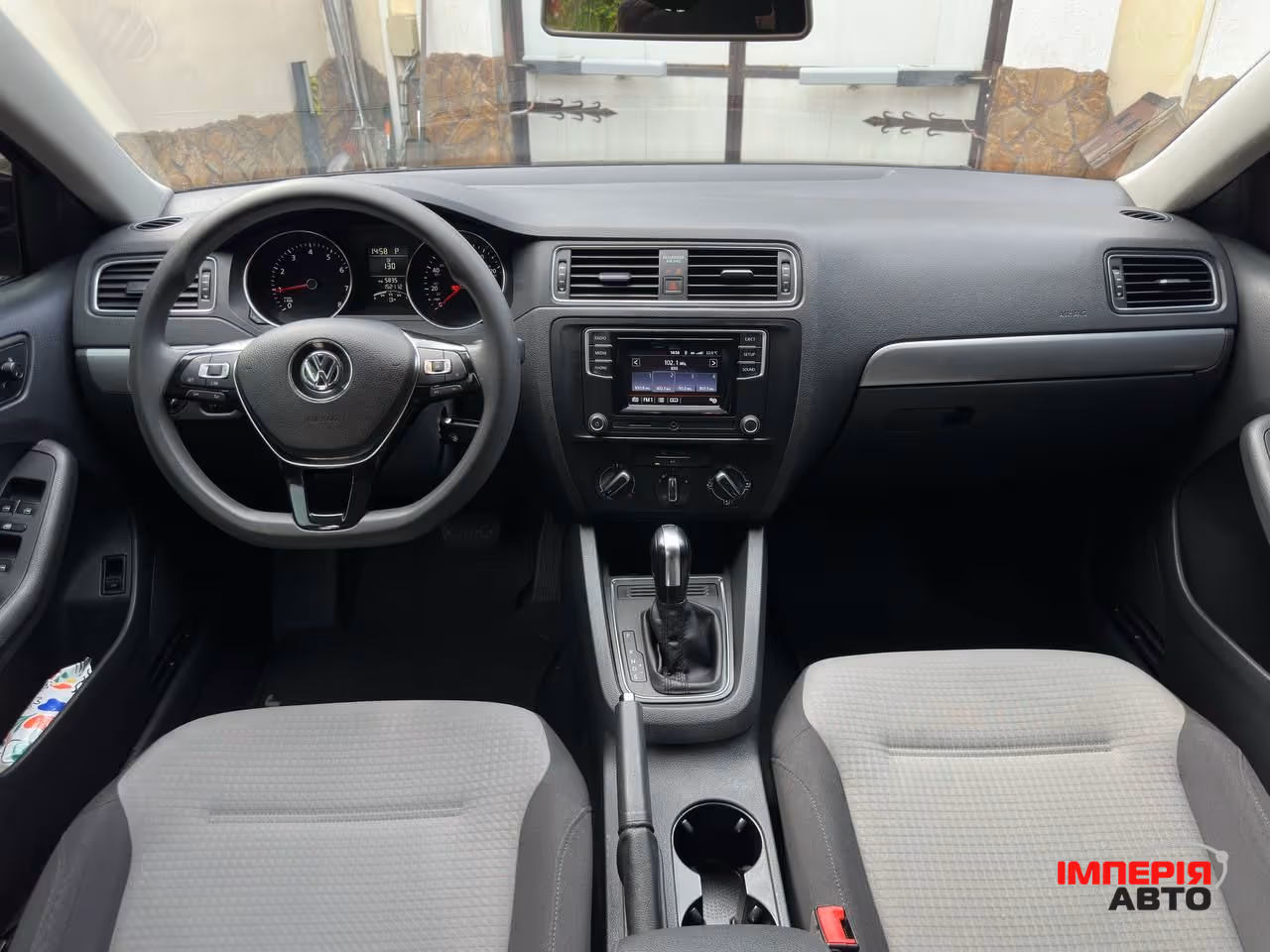 Volkswagen Jetta - фото 8
