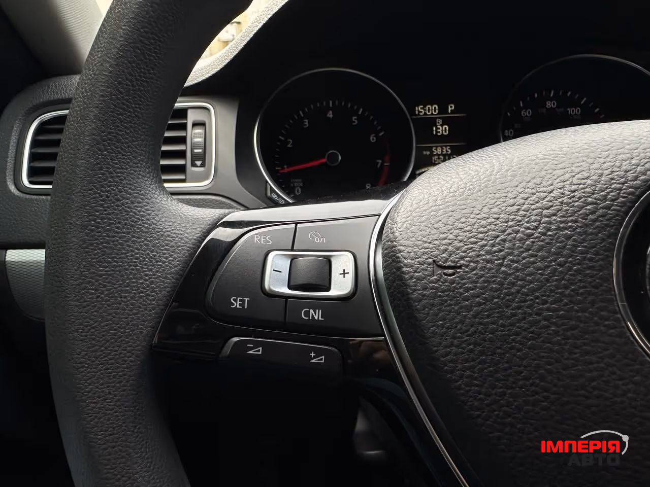 Volkswagen Jetta - фото 10