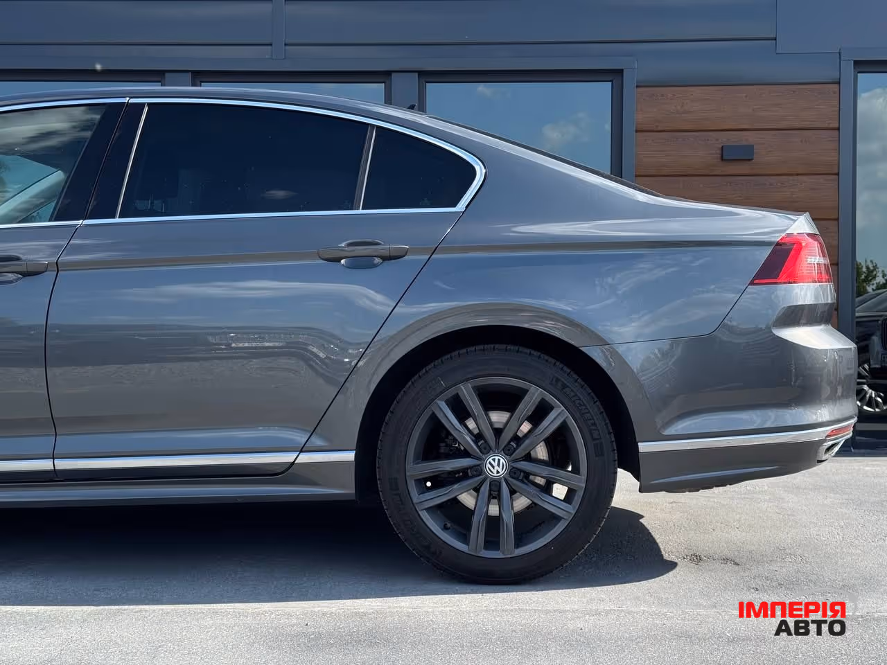 Volkswagen Passat - фото 17