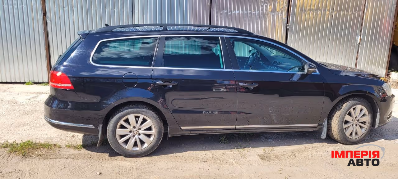 Volkswagen Passat - фото 6