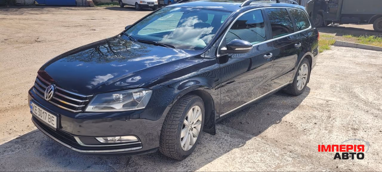 Volkswagen Passat - фото 2