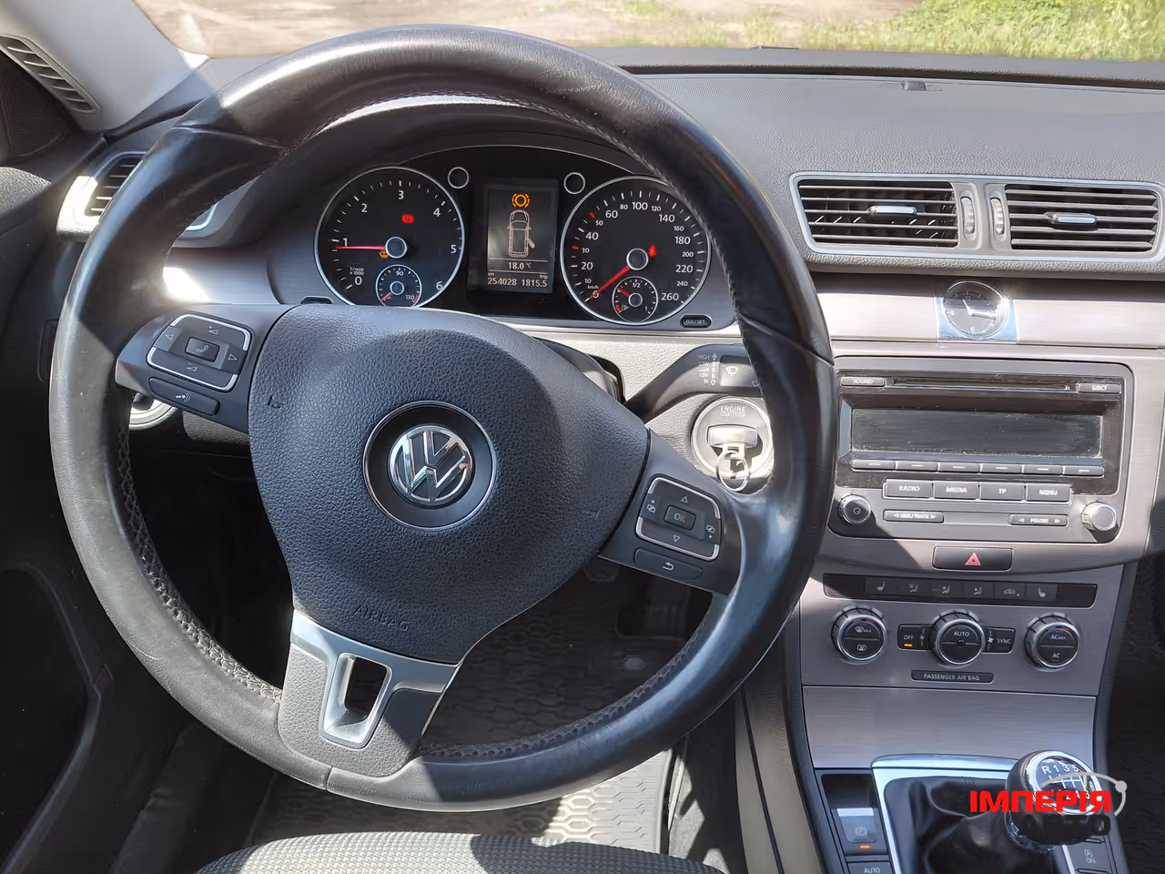 Volkswagen Passat - фото 15