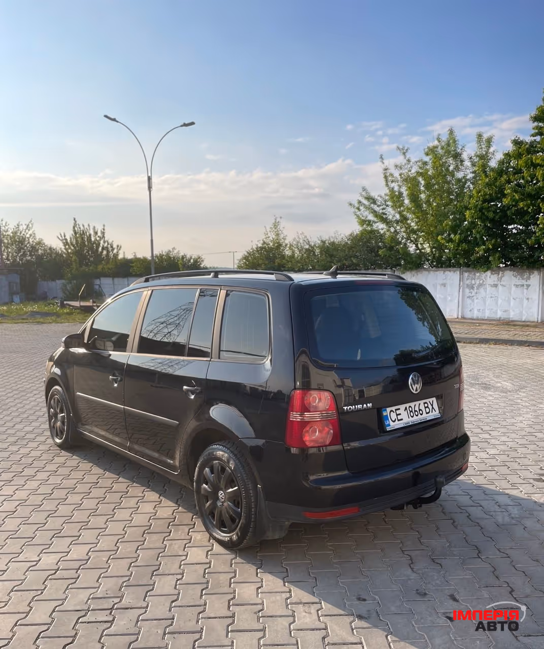 Volkswagen Touran - фото 3