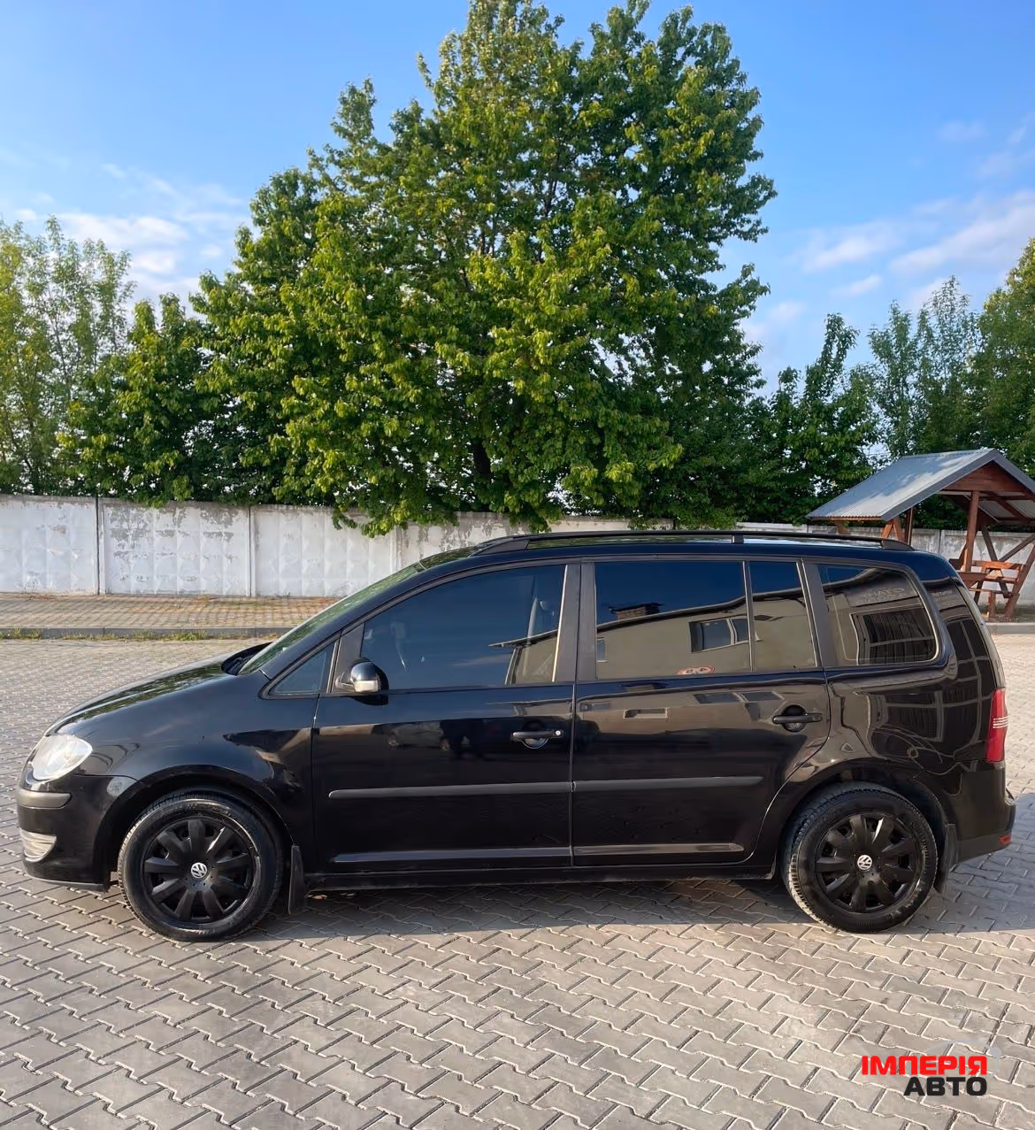 Volkswagen Touran - фото 2