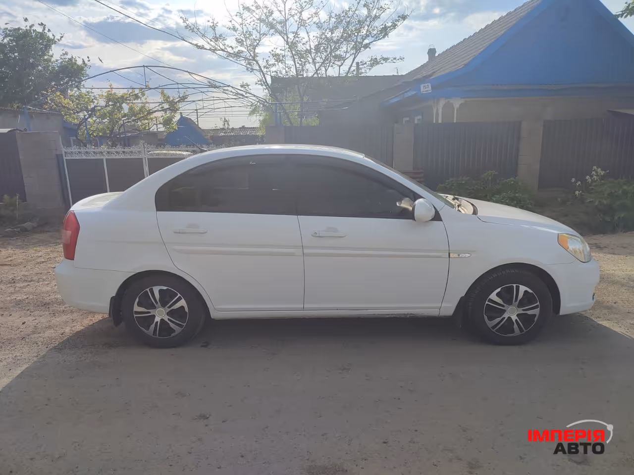 Hyundai Accent - фото 2