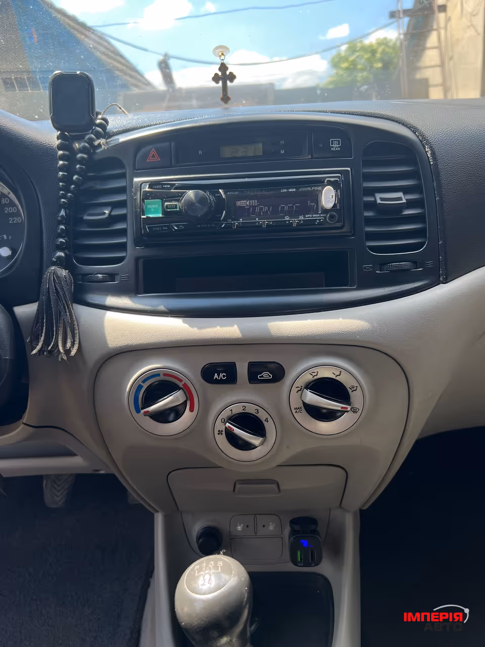 Hyundai Accent - фото 8