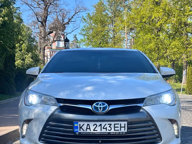 Toyota Camry - фото 5