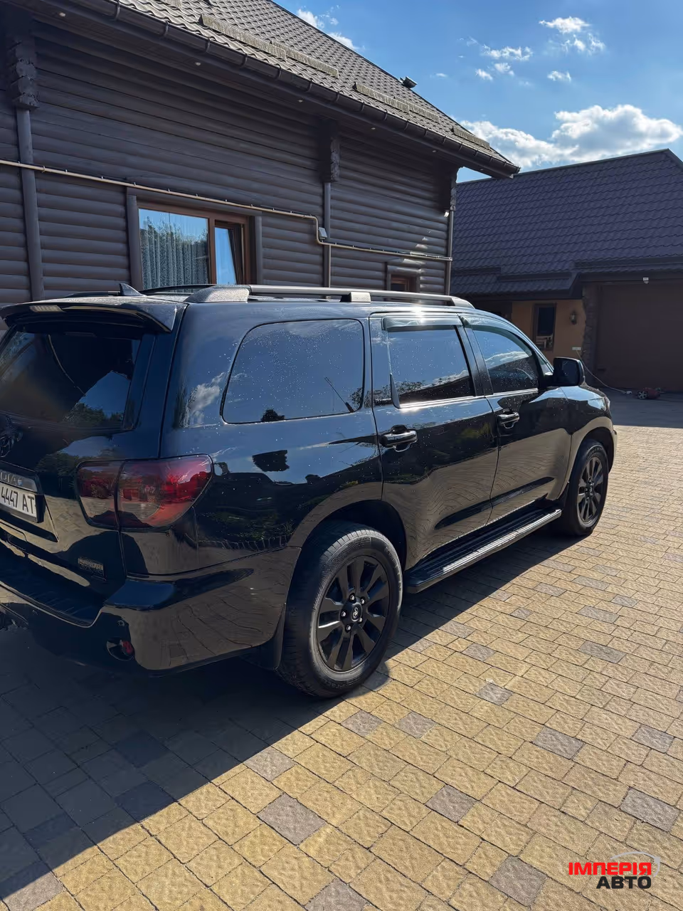 Toyota Sequoia - фото 6