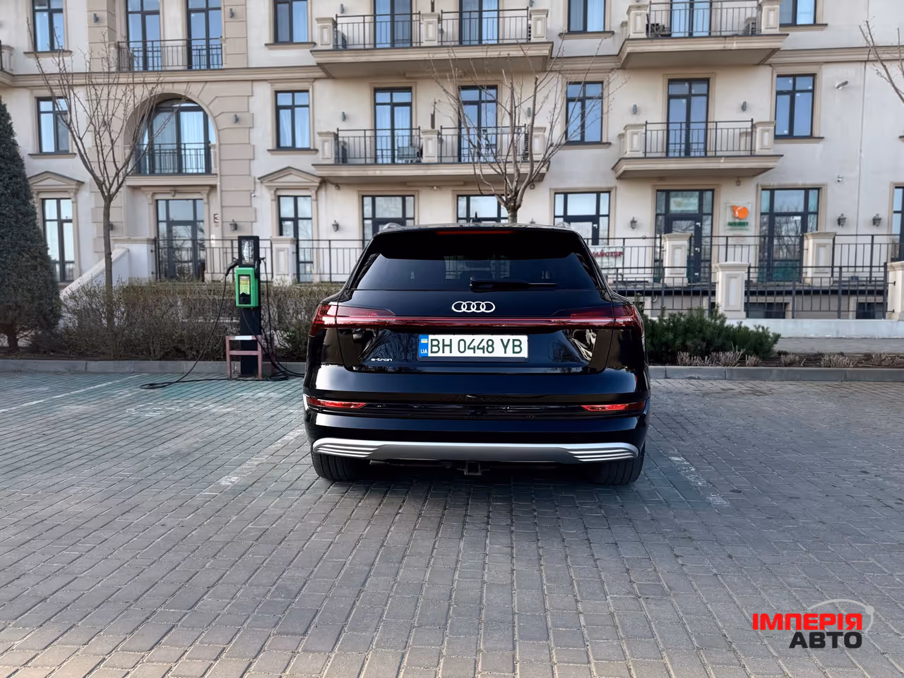 Audi e-tron - фото 6
